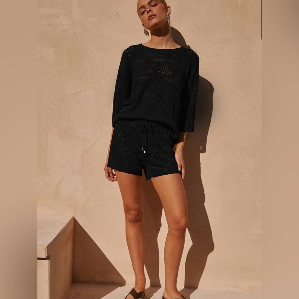 Seven Wonders Crotchet Set Top and Bottom Size Small Perfect Condition NWT